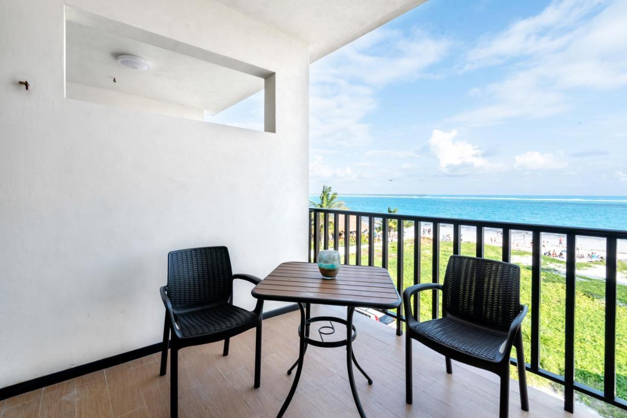 Vela'S Condos Ocean Front Puerto Morelos Zewnętrze zdjęcie